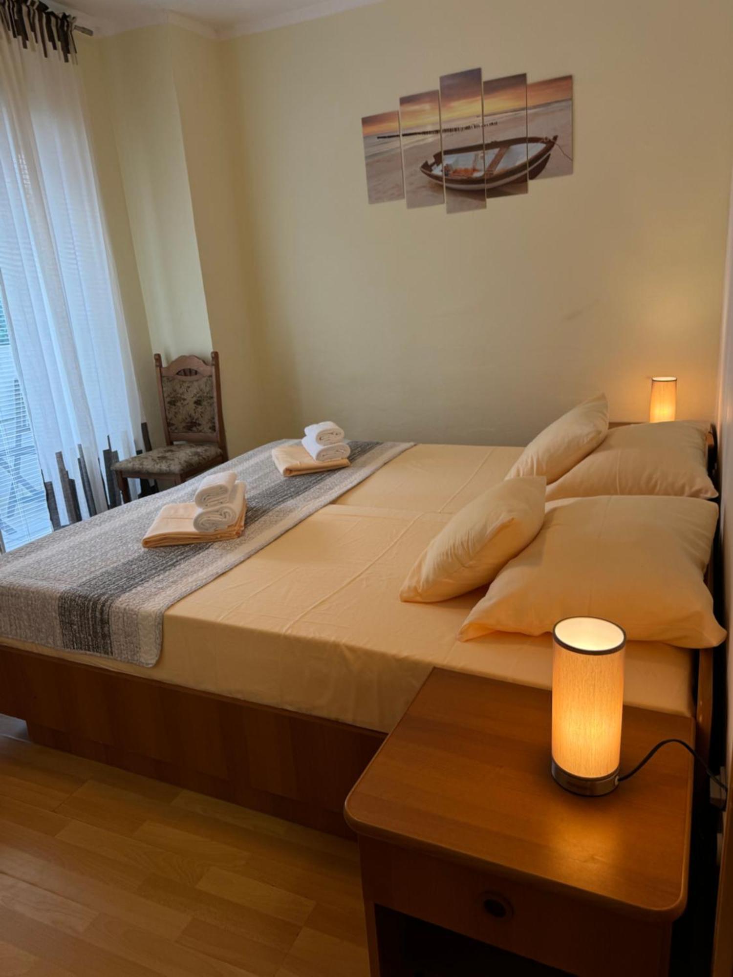 Pag Vero Apartments Pag Town Buitenkant foto